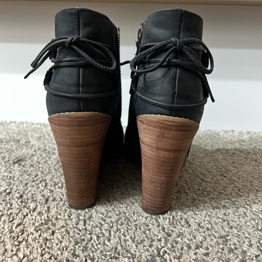 Hinge booties - Picture 4 of 6